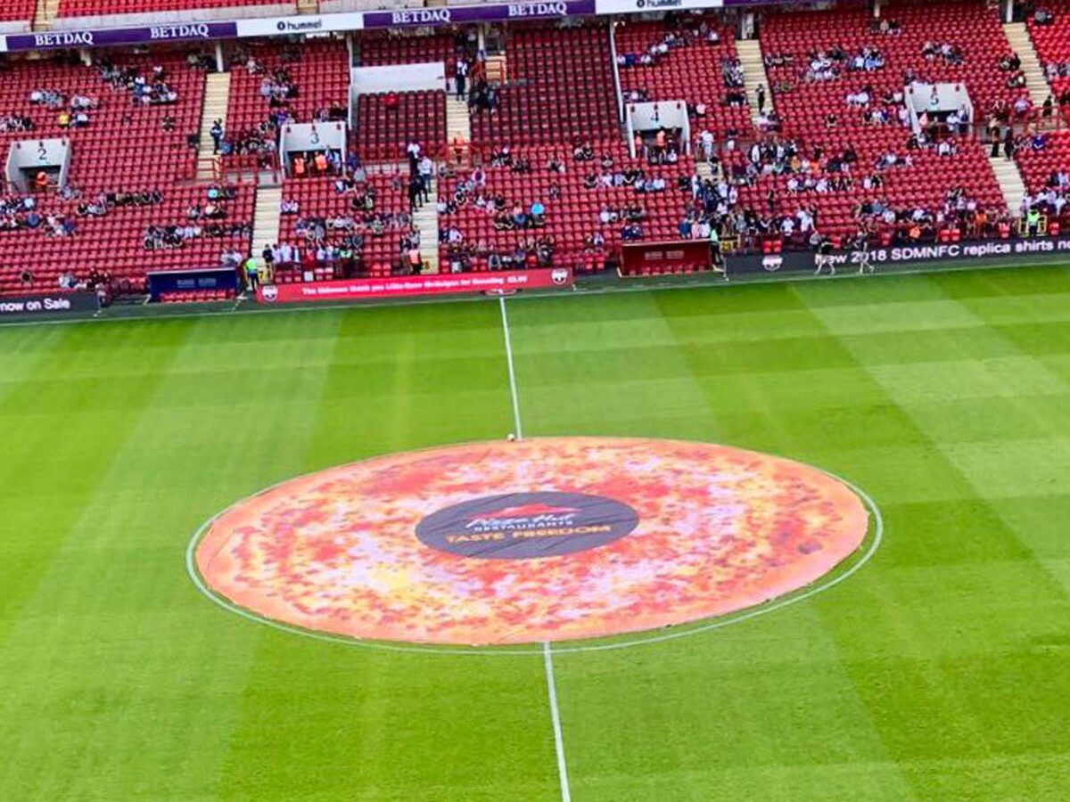 Pizza Hut Centre Circle banner