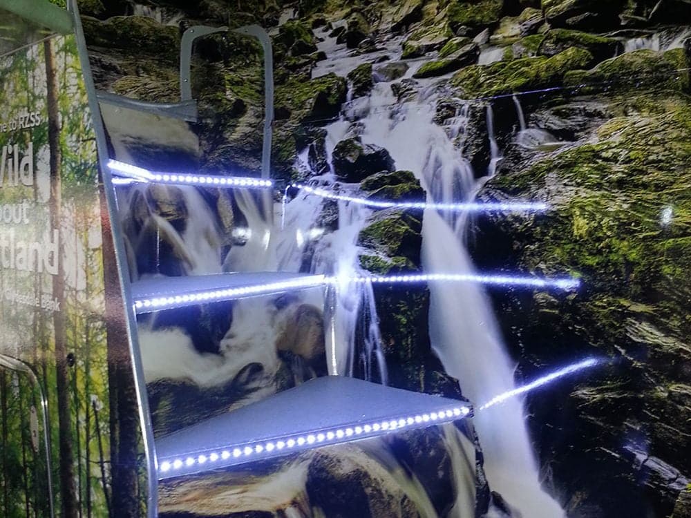 custom printed outdoor vinyl printers